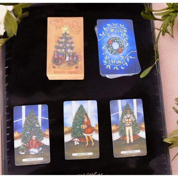 Yuletide Tarot Card Deck, 78 Holiday Cards 4.13" x 2.48" NIB Festive Design - Picture 1 of 10